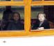 Angelina Jolie et ses filles Zahara, 7 ans, et Shiloh, 5 ans, sur une péniche à Amsterdam, le 14 mars 2012.