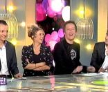 Enora Malagré s\'amuse avec ses camarades Jean-Luc Lemoine et Christophe Carrière dans Touche pas à mon poste le 22 mars 2012 sur France 4