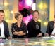 Enora Malagré s'amuse avec ses camarades Jean-Luc Lemoine et Christophe Carrière dans Touche pas à mon poste le 22 mars 2012 sur France 4