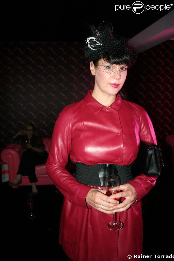 Miss Kittin, DJ et auteure de la bande son du nouveau spot Ma Dame