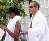 <p>Naomi Campbell et son compagnon Vladislav Doronin, charmant tandem sous le soleil de Miami. Le 6 avril 2012.</p>
