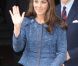Le prince William et la duchesse Catherine au Goldsmiths Hall le 26 avril 2012 pour une soirée caritative avec des soldats ayant participé en début d'année à la reconstitution de la "course au Pôle Sud" pour le centenaire du duel des explorateurs Scott et Amundsen.