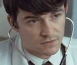 The Good Doctor : Come-back noir et décalé pour Orlando Bloom