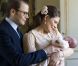 La princesse Estelle de Suède en mars 2012 avec ses parents Victoria et Daniel, au palais Haga.