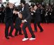 L'équipe des Kaïra Shopping accompagnée d'Eric et Ramzy lors de la montée des marches le 21 mai 2012 dans le cadre du Festival de Cannes lors de la présentation du film d'Alain Resnais Vous n'avez encore rien vu