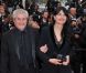 Claude Lelouch et sa compagne lors de la montée des marches le 21 mai 2012 dans le cadre du Festival de Cannes lors de la présentation du film d'Alain Resnais Vous n'avez encore rien vu