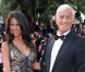 Jean-Paul Belmondo et Barbara Gandolfi sur les marches du Festival de Cannes, le 17 mai 2011.