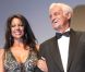 Jean-Paul Belmondo et Barbara Gandolfi sur les marches du Festival de Cannes, le 17 mai 2011.