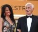 Jean-Paul Belmondo et Barbara Gandolfi sur les marches du Festival de Cannes, le 17 mai 2011.