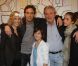 Alain Delon, son fils Anthony et ses petites-filles réunis pour une expo colorée