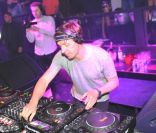 Martin Solveig a fait souffler un puissant vent électro sur la Croisette