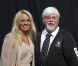 Pamela Anderson rencontre Paul Watson à Francfort en Allemagne, le 13 juin 2012