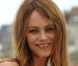 La belle Vanessa Paradis lors du photocall du film Je me suis fait tout petit, au festival du film romantique de Cabourg, le 16 juin 2012
