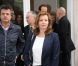 Valérie Trierweiler arrive à la vente aux enchères exceptionnelle des toiles de Florence Cassez, à Paris, le 16 juin 2012.