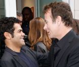 Jamel et Franck Dubosc lors de la vente aux enchères des toiles de Florence Cassez, à Paris, le 16 juin 2012.