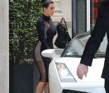 Kim Kardashian, sublime, pour une virée parisienne avec son Kanye West