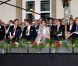 La famille grand-ducale de Luxembourg assistait place Guillaume II, à Luxembourg, à la retraite aux flambeaux et à l'aubade de la musique militaire, le 22 juin 2012, à la veille de la Fête nationale.