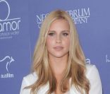 Claire Holt ( Vampire Diaries ) à la soirée organisée en l'honneur de Liam Hemsworth et Yvonne Strahovski par l'Australians In film, à Los Angeles, le 27 juin 2012.