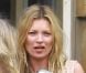 Kate Moss au mariage de Jade Jagger au Aynhoe Park Hotel à Banbury, le 30 juin 2012.