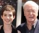 Anne Hathaway et Sir Michael Caine lorsque Christopher Nolan laisse ses empreintes au Grauman's Chinese Theater à Hollywood à Los Angeles le samedi 7 juillet 2012