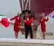 Richard Branson débarque à Cancun le 7 juillet 2012 avec Alexandra Burk pour célébrer l'ouverture d'une nouvelle ligne entre Londres et Cancun