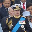 Le prince Andrew, comme Tom Cruise, face à l'une des plus hautes tour du monde