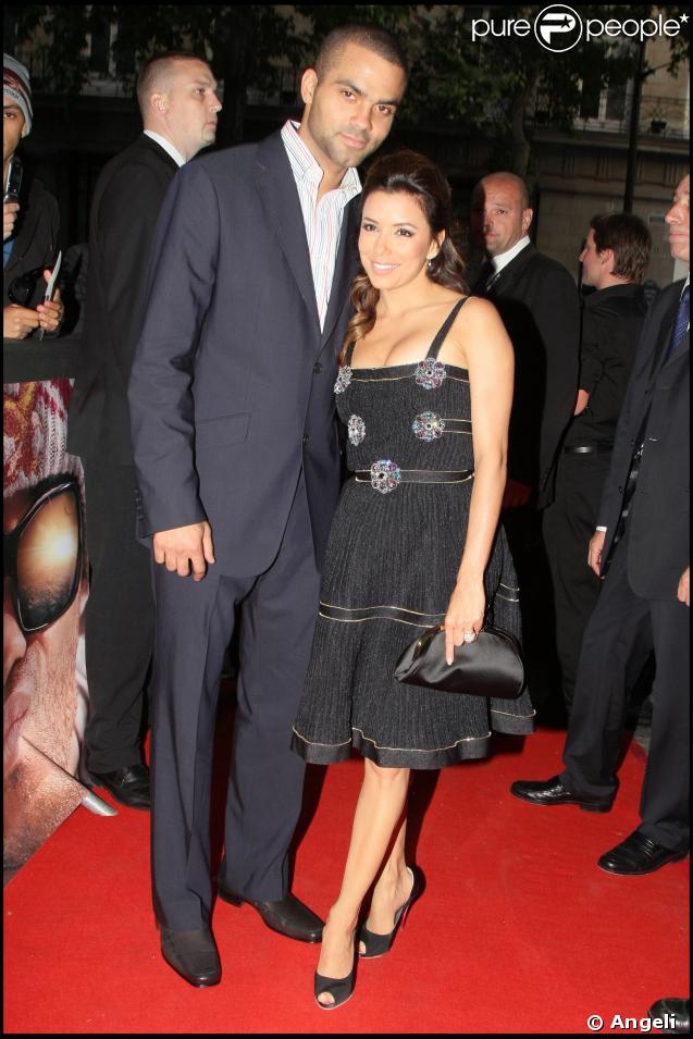 Eva Longoria et Tony Parker à la Première de 'Hancock' à l'Olympia