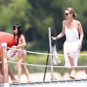 Johnny Hallyday en famille et entre amis : escapade au bord de l'eau
