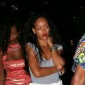 Rihanna, chic et décontractée, tout simplement sublime à Saint-Tropez