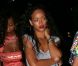 On apprécie le look de Rihanna, moins celui de sa copine. Dans les rues de Saint-Tropez le 21 juillet 2012.
