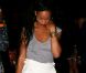 Rihanna, chic et décontractée, dans les rues de Saint-Tropez le 21 juillet 2012.