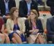 Les princesses Eugenie et Beatrice d'York à l'Aquatics Centre de Londres le 29 juillet 2012 pour les épreuves de natation des Jeux olympiques.