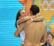 Laure Manaudou en pleurs, vient se réfugier dans les bras de son frère Florent après son titre olympique sur 50m nage libre, le 3 août 2012 à Londres