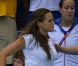 Laure Manaudou ne peut s'empêcher de se jeter dans les bras de son frère Florent pour le féliciter suite à son triomphe sur le 50m nage libre lors des Jeux olympiques de Londres le 3 août 2012