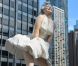 La statue de Marilyn Monroe à Chicago. Elle est tirée de la scène mémorable de  Sept ans de réflexion  (1955).