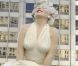 La statue de Marilyn Monroe à Chicago. Elle est tirée de la scène mémorable de  Sept ans de réflexion  (1955).