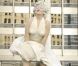 La statue de Marilyn Monroe à Chicago. Elle est tirée de la scène mémorable de  Sept ans de réflexion  (1955).