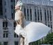 La statue de Marilyn Monroe à Chicago. Elle est tirée de la scène mémorable de  Sept ans de réflexion  (1955).