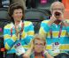  Le roi Carl XVI Gustaf de Suède et la reine Silvia, vêtus du polo de la délégation olympique suédoise, ont savouré mercredi 8 août 2012 la qualification de leurs handballeurs pour les demi-finales des JO de Londres, aux dépens du Danemark (24-22). Le couple royal, à la fin du match, n'a pas manqué de saluer les royaux danois, déçus. 
