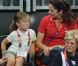 Le prince Christian, 6 ans, et la princesse Isabella de Danemark, 5 ans, ont eu beau encourager les handballeurs danois, avec leurs parents la princesse Mary et le prince Frederik ainsi que leur grand-mère la reine Margrethe II, c'est au final la Suède qui s'est imposée (24-22) mercredi 8 août 2012 en quart de finale du tournoi des JO de Londres. Pour le plus grand bonheur du roi Carl XVI Gustaf de Suède et de la reine Silvia.