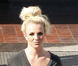 Britney Spears quitte un shooting photo à Long Beach, en Californie, le vendredi 10 août 2012.