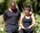 Kim Kardashian et son chéri Kanye West font leur jogging à Los Angeles le 10 août 2012