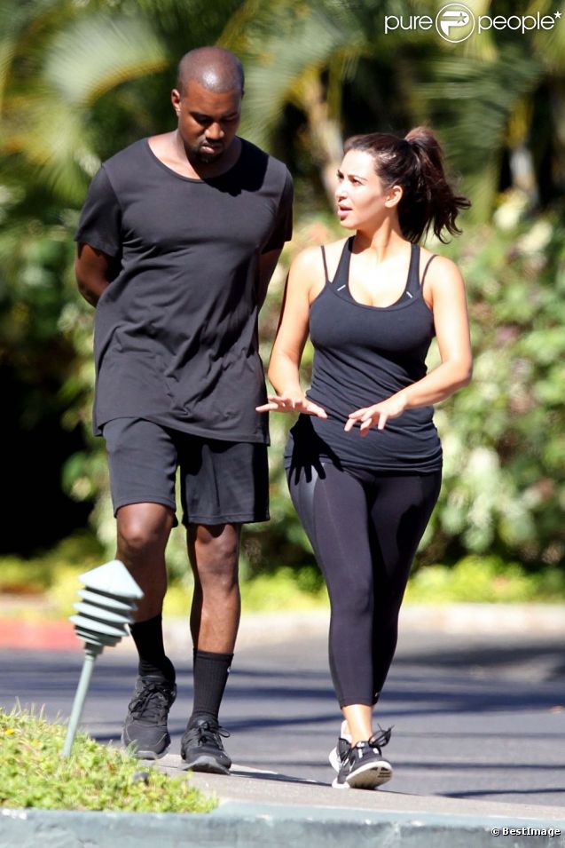 Kim Kardashian et son chéri Kanye West font leur jogging à Los Angeles le 10 août 2012
