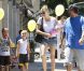  EXCLU : Kevin Federline, ses fils Sean et Jayden, ainsi que sa petite amie Victoria Prince et leur fille Jordan Kay sortent de chez le coiffeur à Studio City le 15 août 2012 