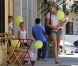  EXCLU : Kevin Federline, ses fils Sean et Jayden, ainsi que sa petite amie Victoria Prince et leur fille Jordan Kay sortent de chez le coiffeur à Studio City le 15 août 2012 
