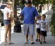  EXCLU : Kevin Federline, ses fils Sean et Jayden, ainsi que sa petite amie Victoria Prince et leur fille Jordan Kay sortent de chez le coiffeur à Studio City le 15 août 2012 
