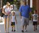  EXCLU : Kevin Federline, ses fils Sean et Jayden, ainsi que sa petite amie Victoria Prince et leur fille Jordan Kay sortent de chez le coiffeur à Studio City le 15 août 2012 