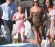 Belle journée pour Kate Moss et sa fille Lila sur la plage du Club 55 à Saint-Tropez le 16 août 2012