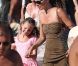 Kate Moss et sa fille Lila, déjà très grande et ravissante, aperçues sur la plage du Club 55 à Saint-Tropez le 16 août 2012