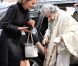  La princesse Mathilde de Belgique et la reine Fabiola arrivant aux funérailles de la comtesse Alix de Lannoy... 
 Les obsèques de la comtesse Alix de Lannoy, décédée le 26 août 2012 à 70 ans, ont eu lieu vendredi 31 août à Frasnes-lez-Anvaing, dans la province du Hainaut, où elle a été inhumée. La famille grand-ducale de Luxembourg et la famille royale belge étaient représentées. 